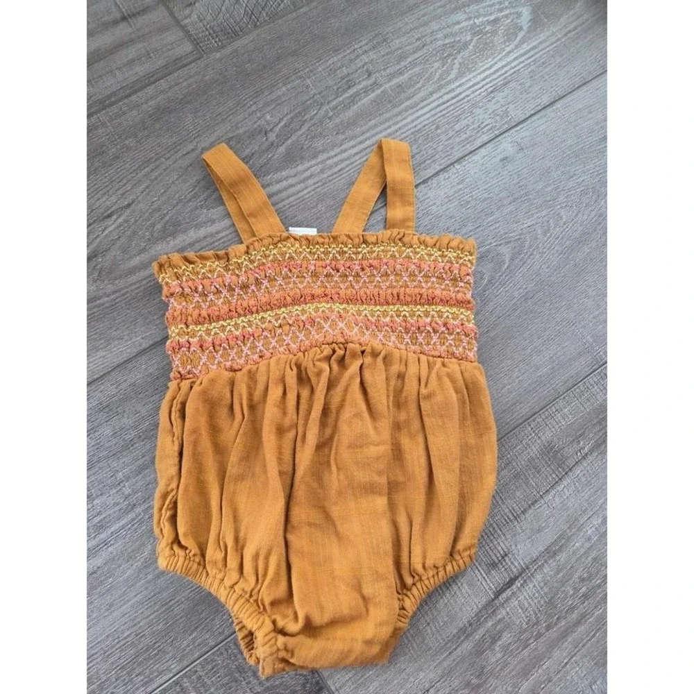 Old navy baby girl‎ romper 0-3 mos